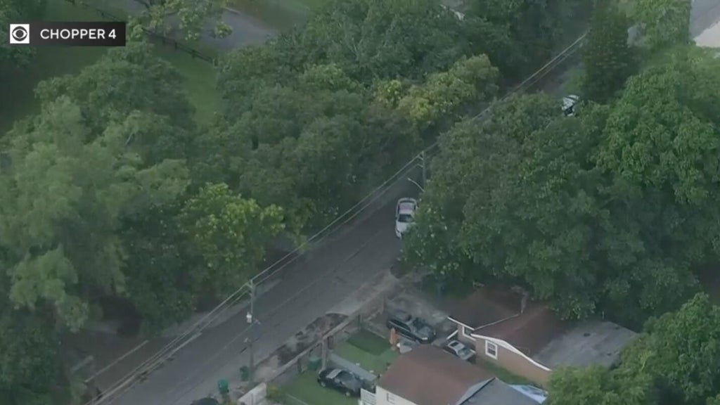 Man found dead near park in northwest Miami-Dade, homicide detectives investigating — CBS Miami, Lake Mary Health news