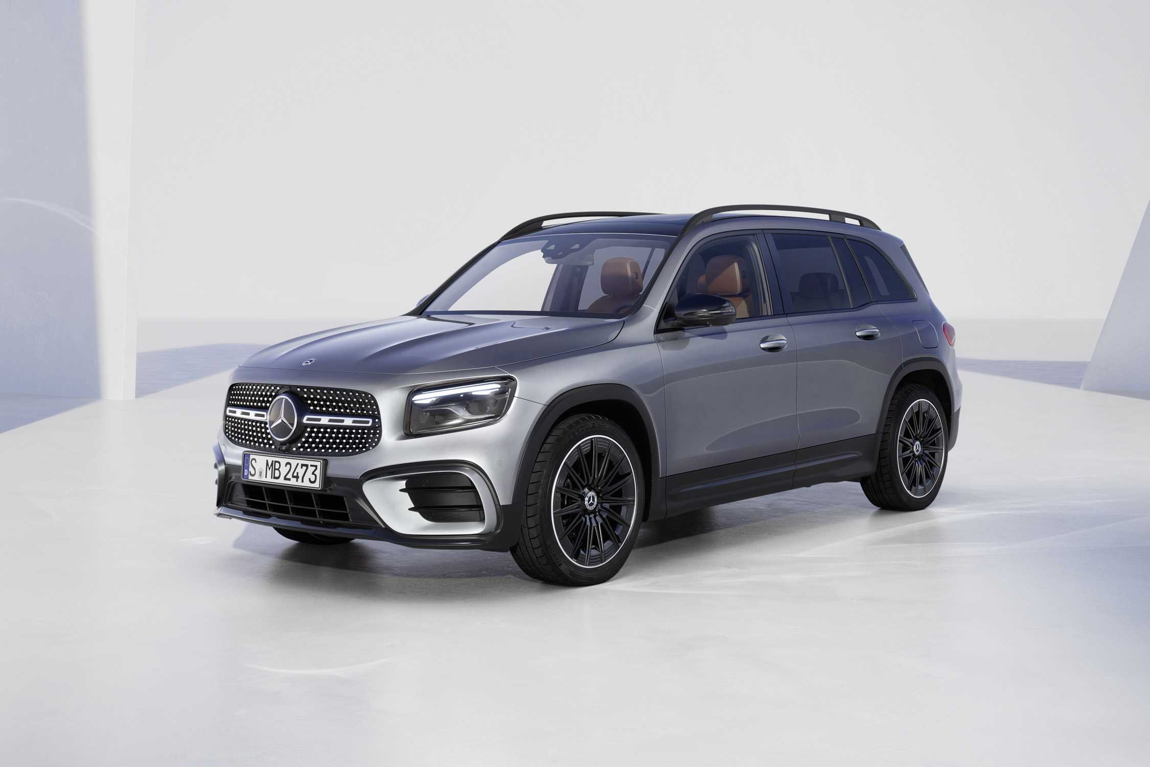 Mercedes-Benz recalls 310,667 cars over rollaway risk — WESH 2 Orlando