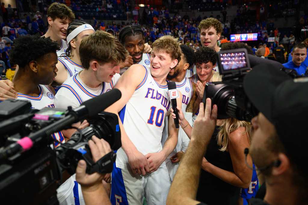 Florida is No. 1 in preseason AP Top 25 men's poll  — WESH 2 Orlando