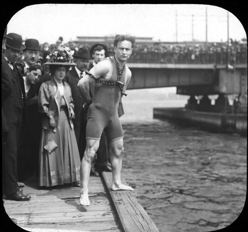 Houdini's centennial spotlight: A newly published essay and a fresh fight over when and how he died — Lake Mary Arts news