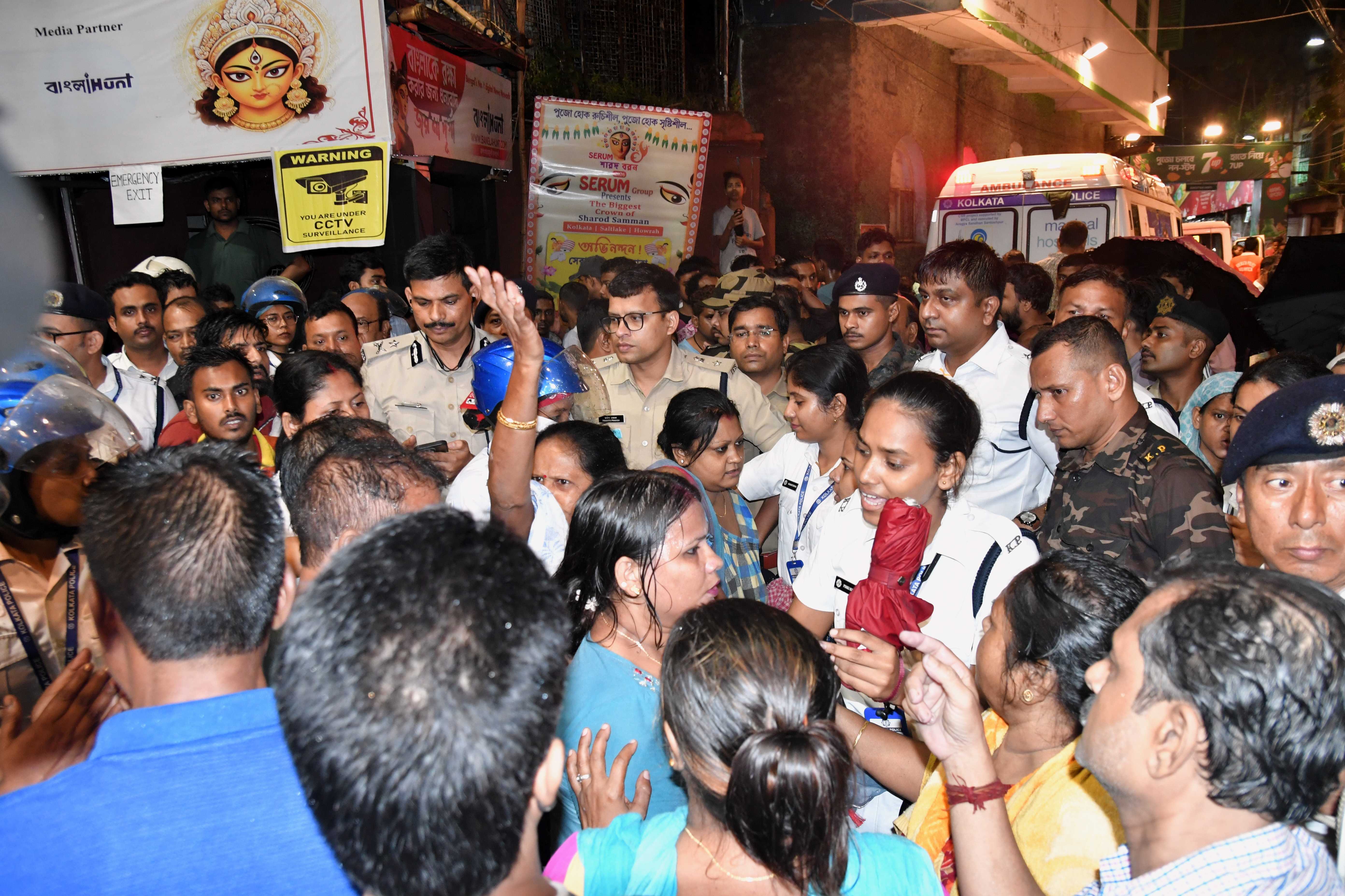 Stampede at Hindu festival in India kills 19 — WESH 2 Orlando, Lake Mary Arts news