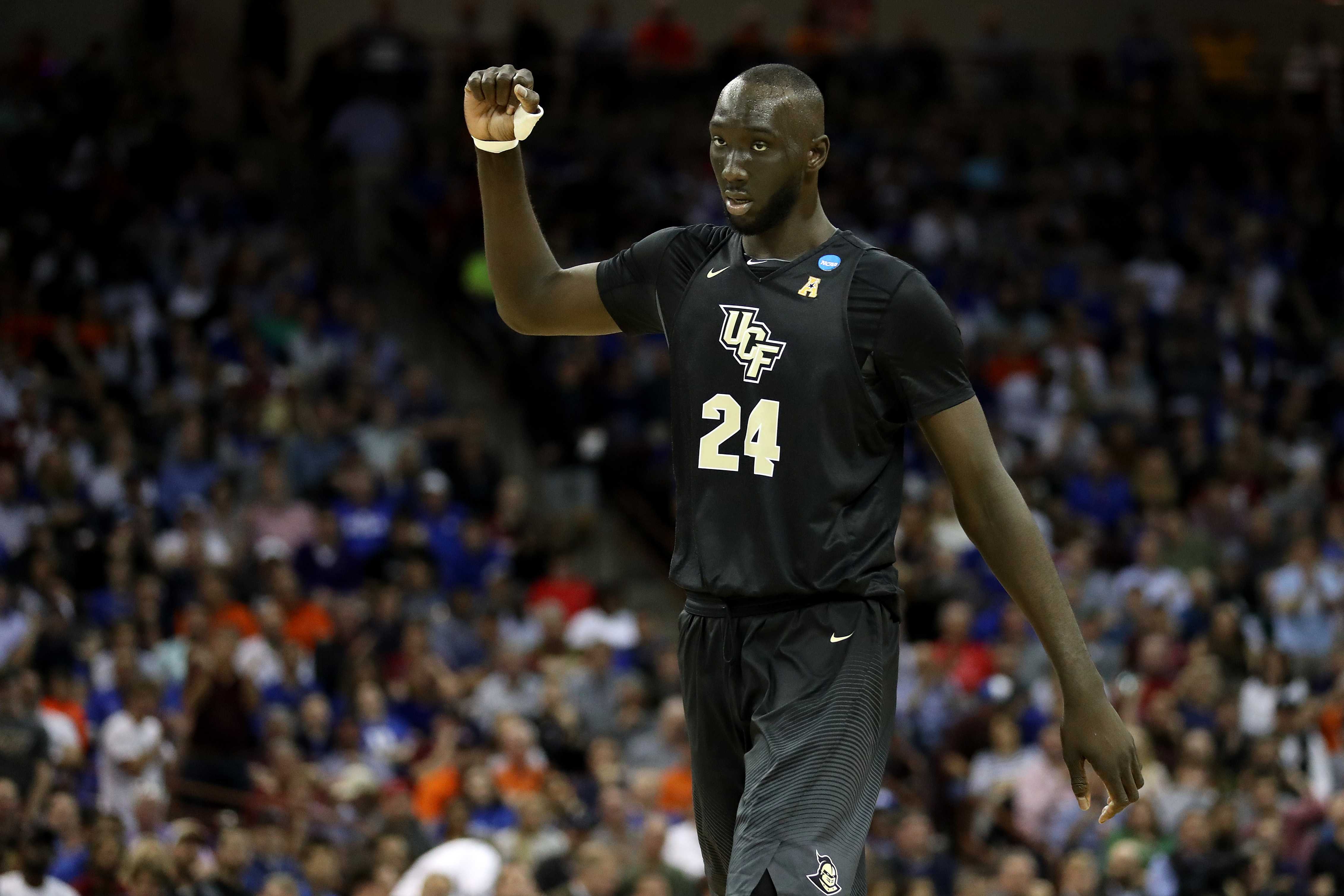 Former UCF center Tacko Fall signs two-way contract with 76ers — WESH 2 Orlando, Lake Mary Sports news