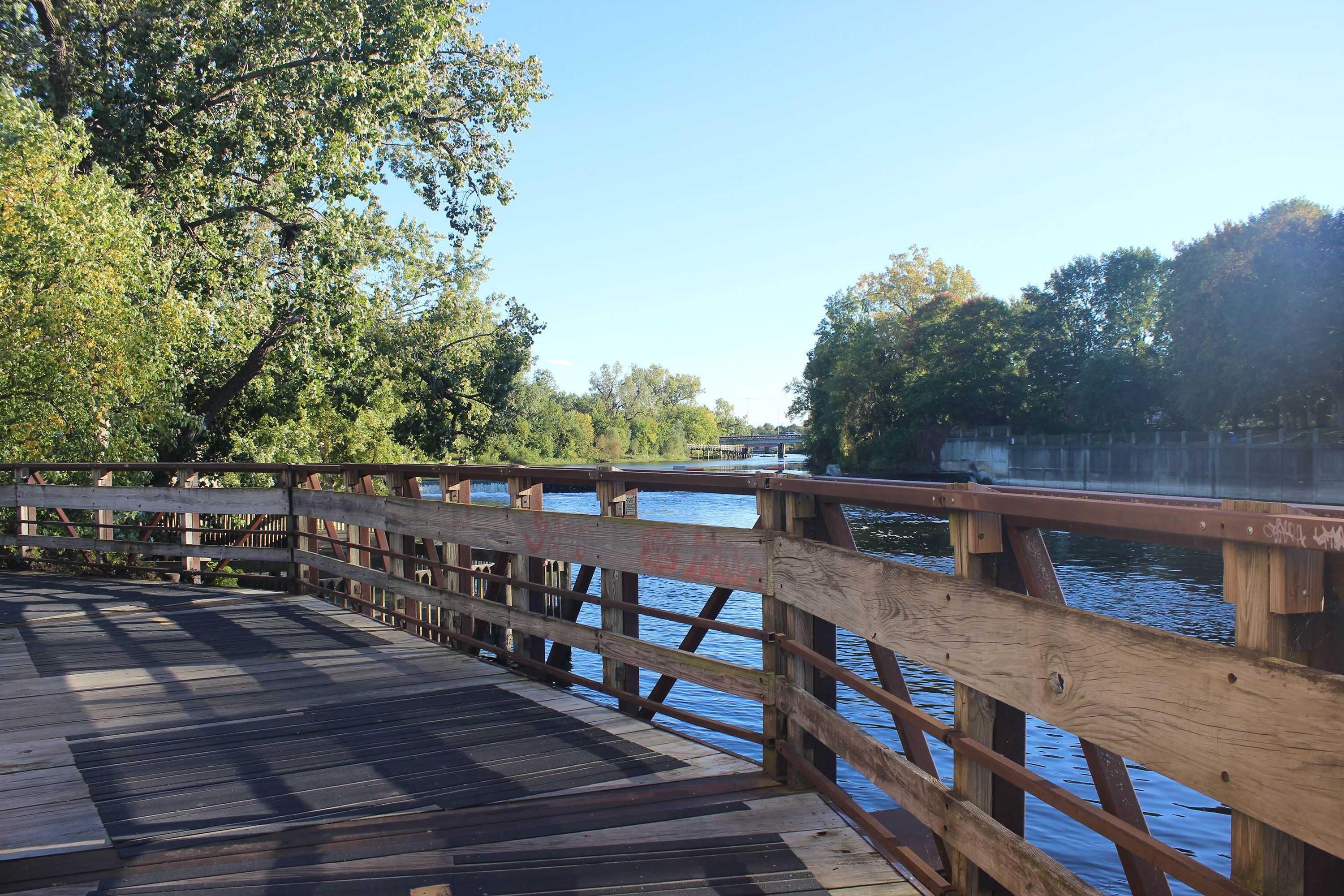 Attacks of 5 men along a Michigan trail raise questions about a possible serial killer — WESH 2 Orlando, Lake Mary Community news