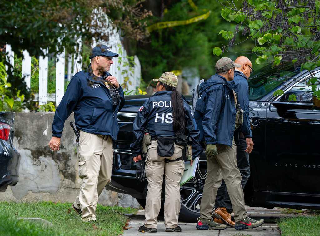 Rep. Ilhan Omar's attorneys demand return of property seized in federal search of her home — WESH 2 Orlando, Lake Mary Real Estate news