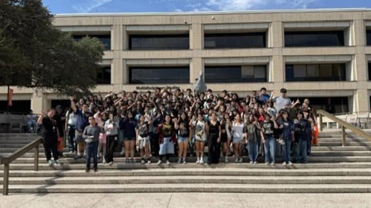 SAISD middle schoolers connect with college life during schoolwide event — KENS 5 (San Antonio), Lake Mary Schools news