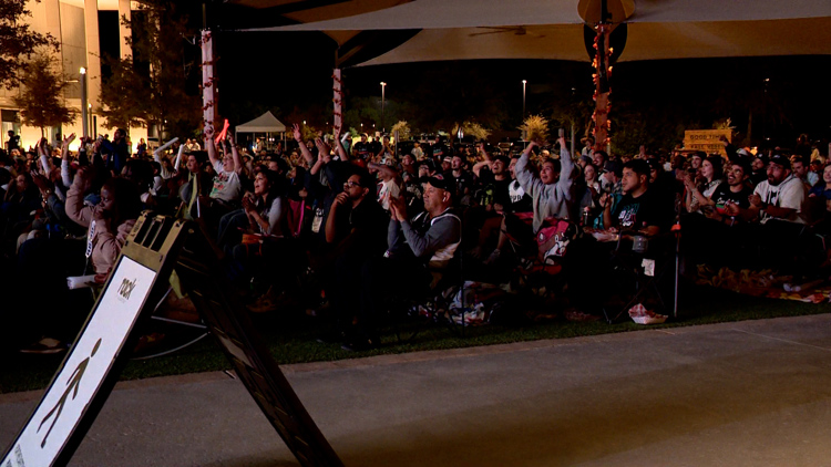 “Go Spurs Go” | Spurs fans gather at The Rock at La Cantera for season opener watch party — KENS 5 (San Antonio), Lake Mary Sports news